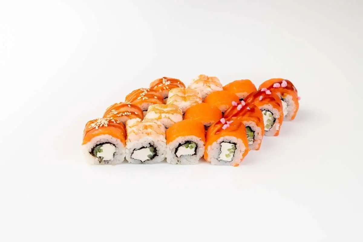 Сборный сет роллов "Филадельфия Квартет" (Лайт-арбуз, Лайт, Абури, Эби)