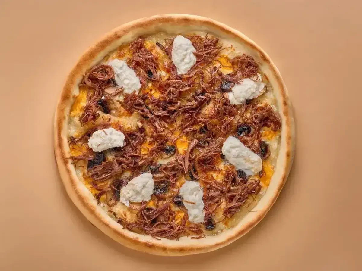 Пицца Альфредо с говядиной и трюфельным маслом