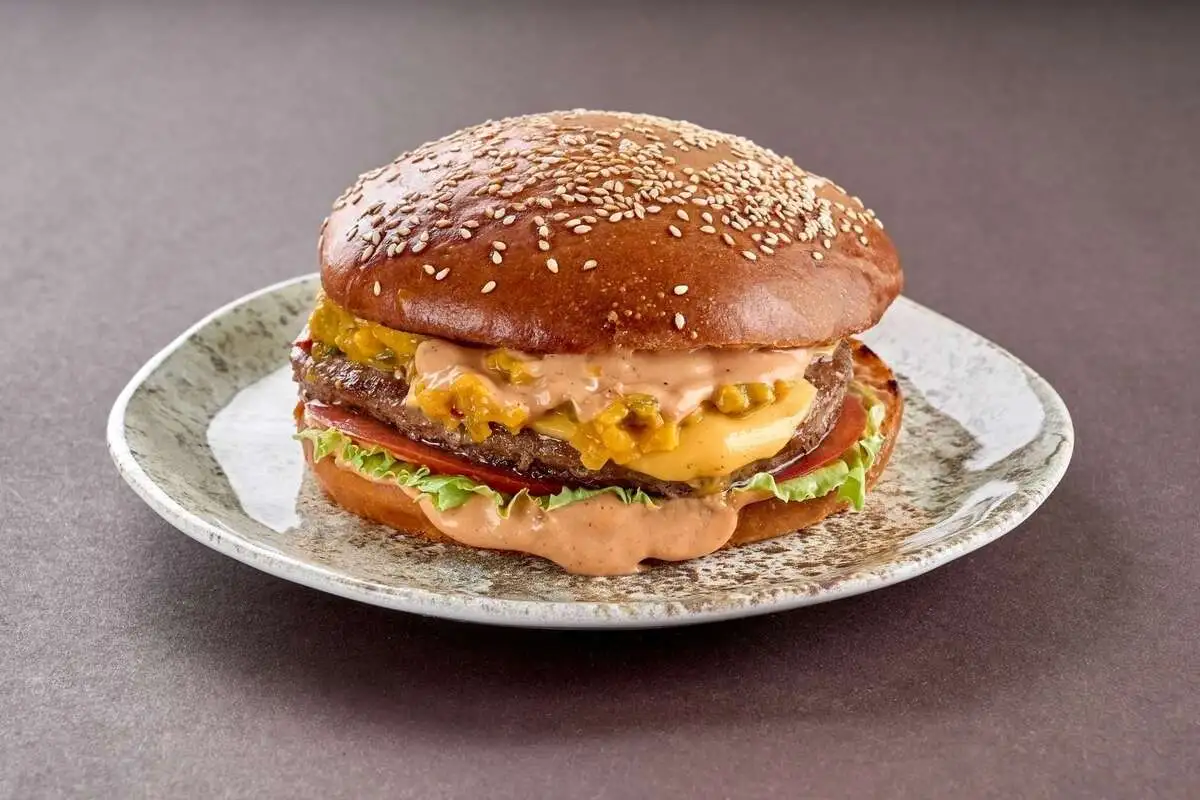 Бургер Джек Дэ́ниелс