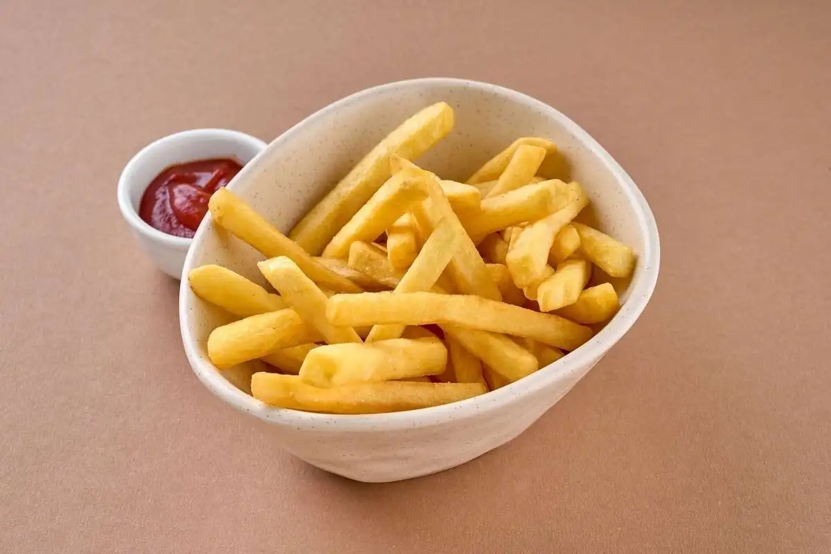Картофель фри с соусом