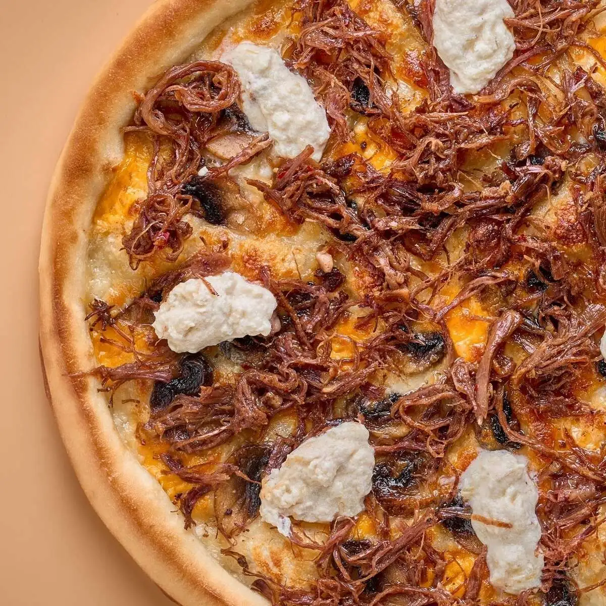 Пицца Альфредо с говядиной и трюфельным маслом