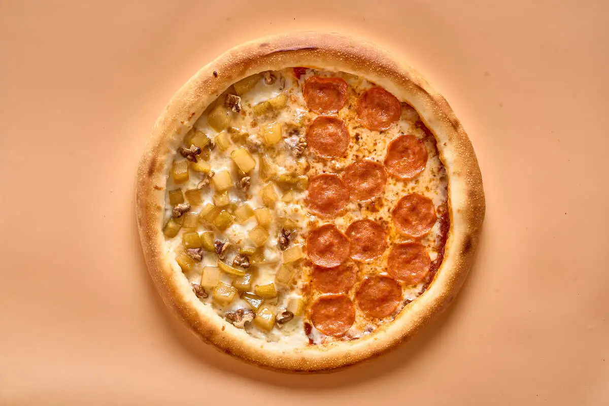 Пицца Два сезона (половинки на выбор)