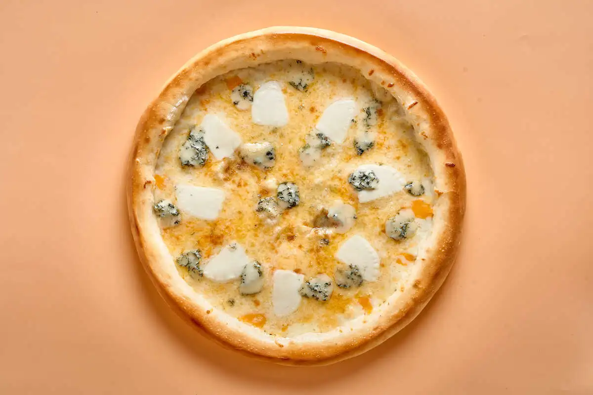 Пицца Сырная с дор блю