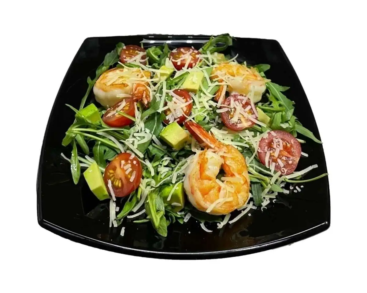 Салат с креветками и рукколой