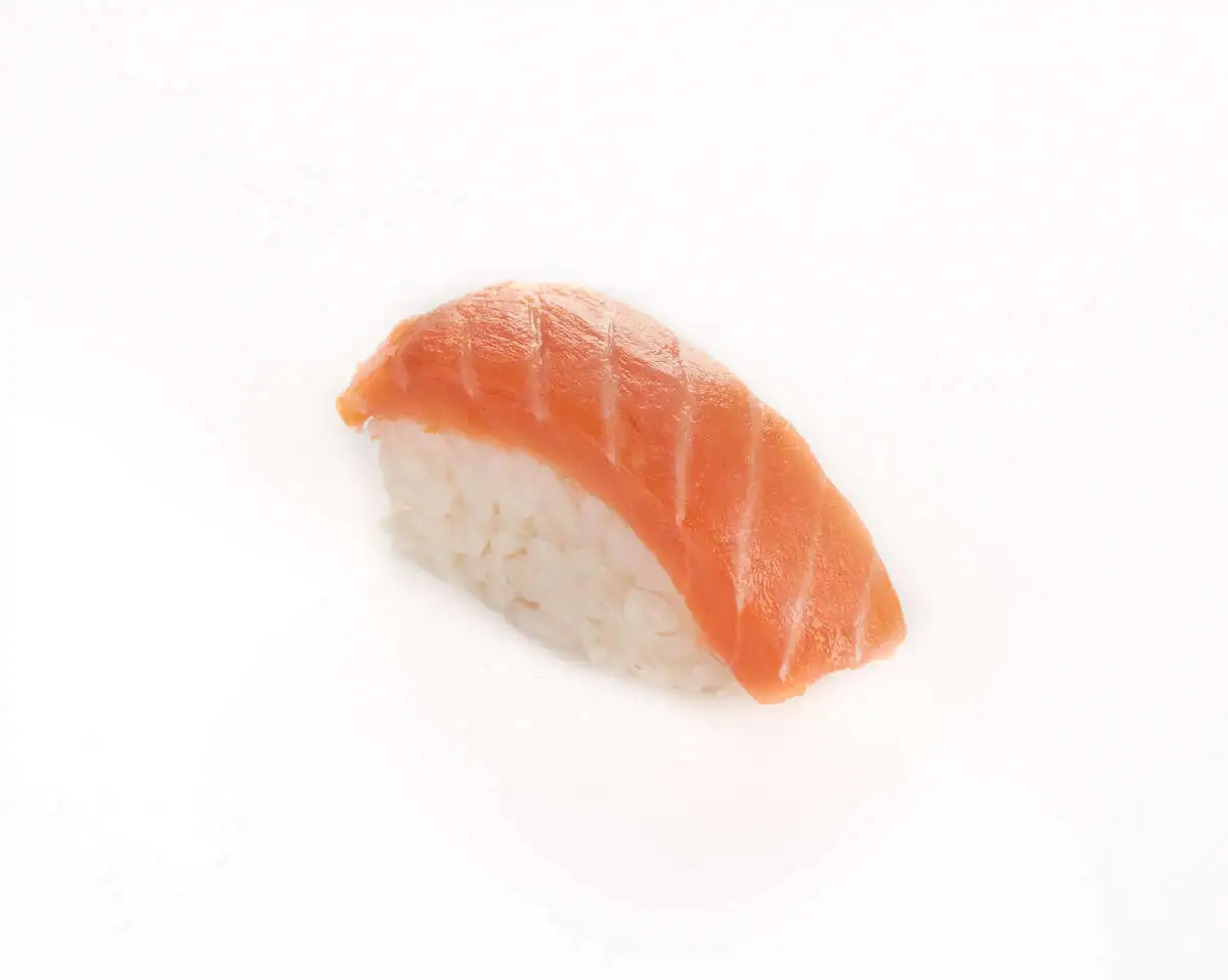 Суши с копченным лососем