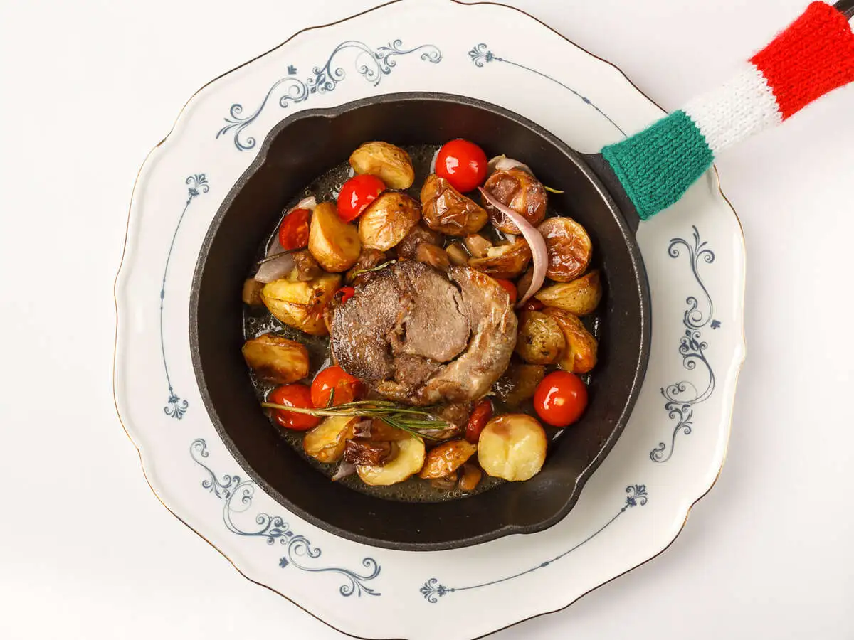Запечённая баранина с овощами