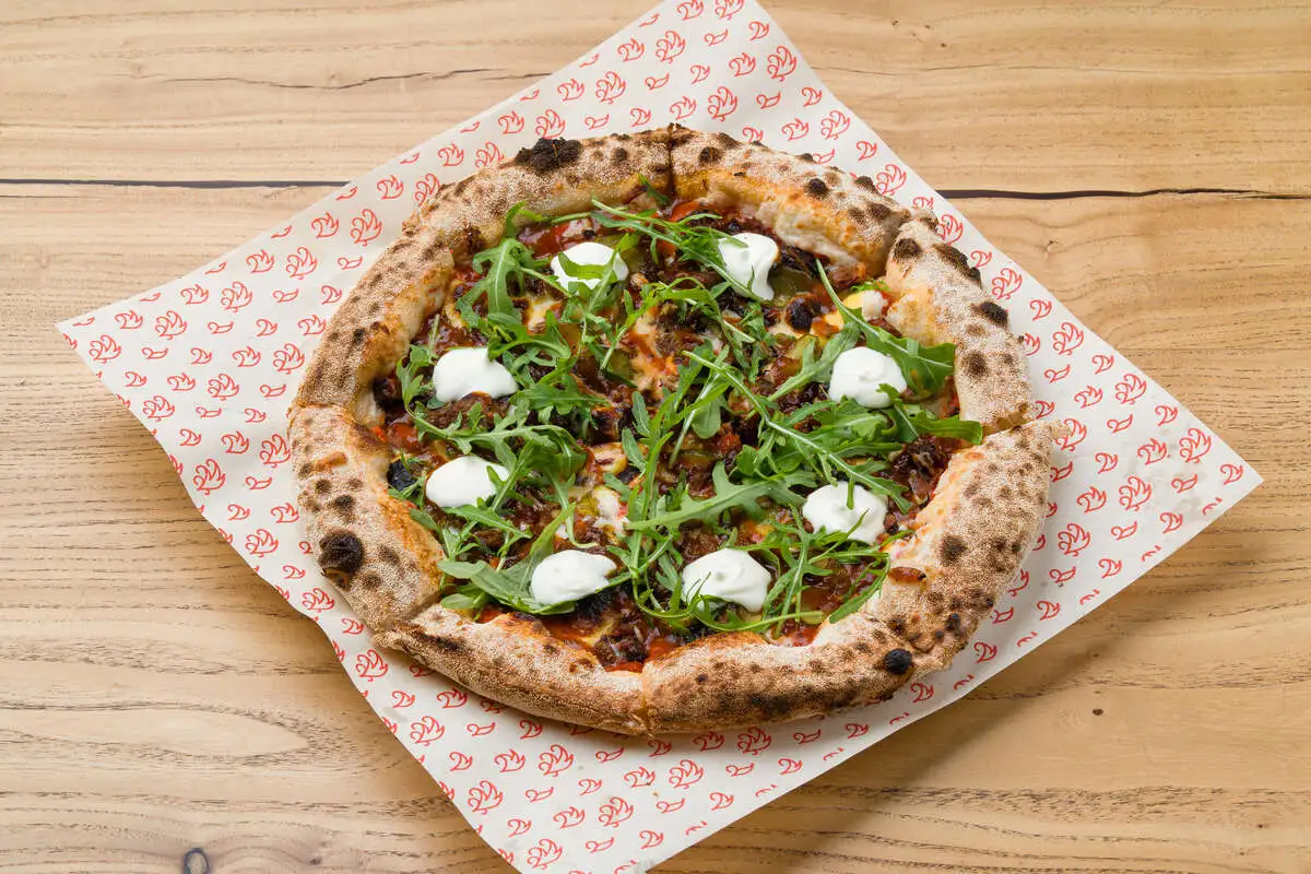 Пицца фирменная с брискетом