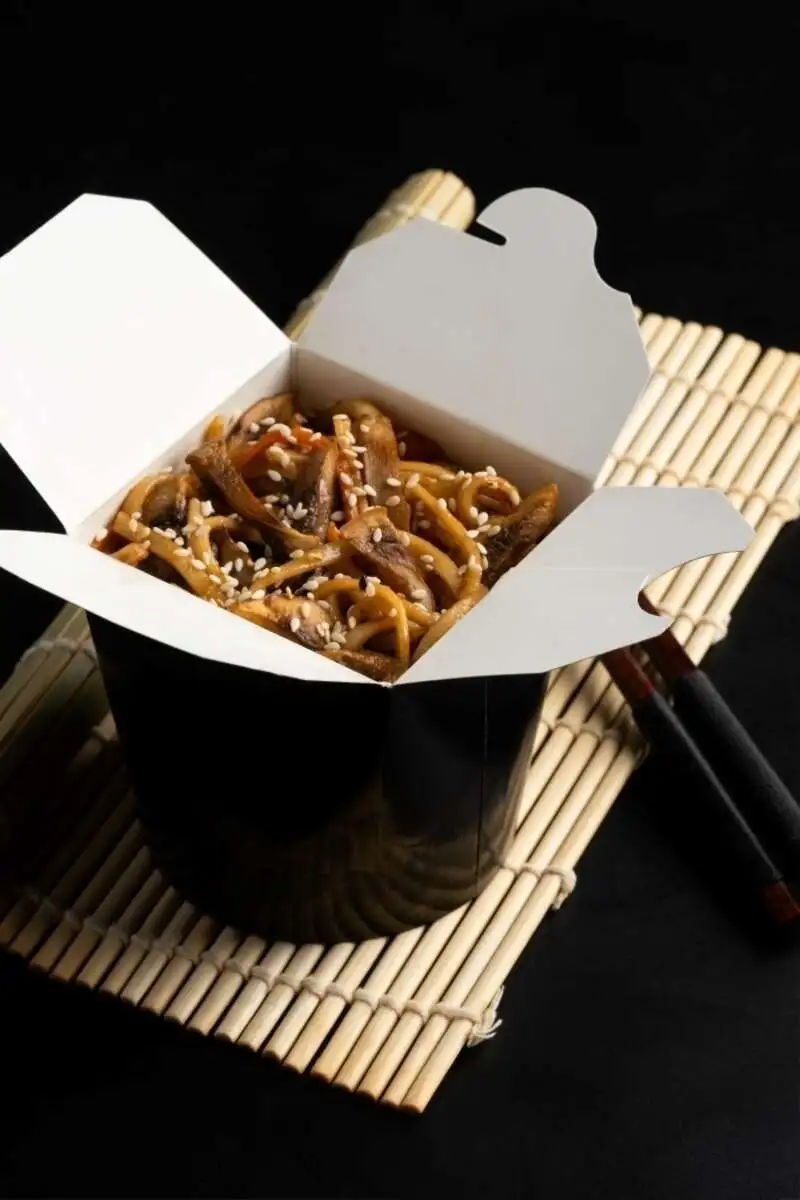 Вок с грибами