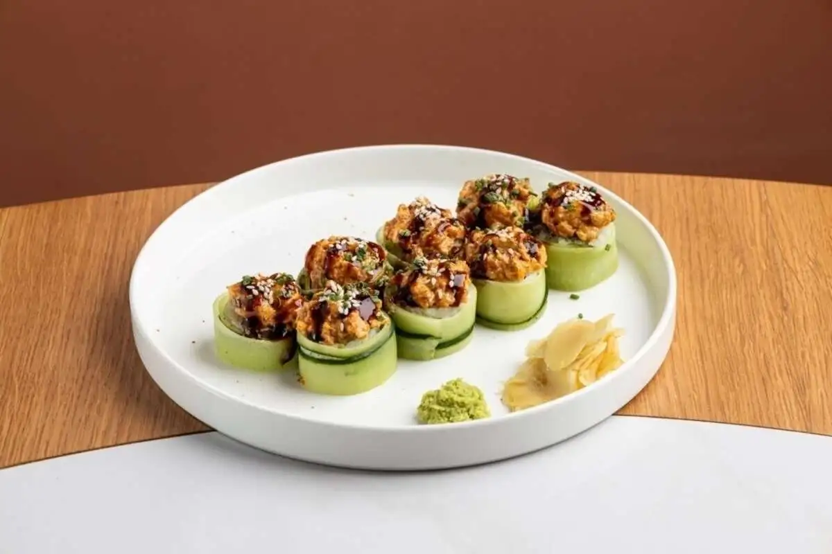 Спайси ролл с угрем