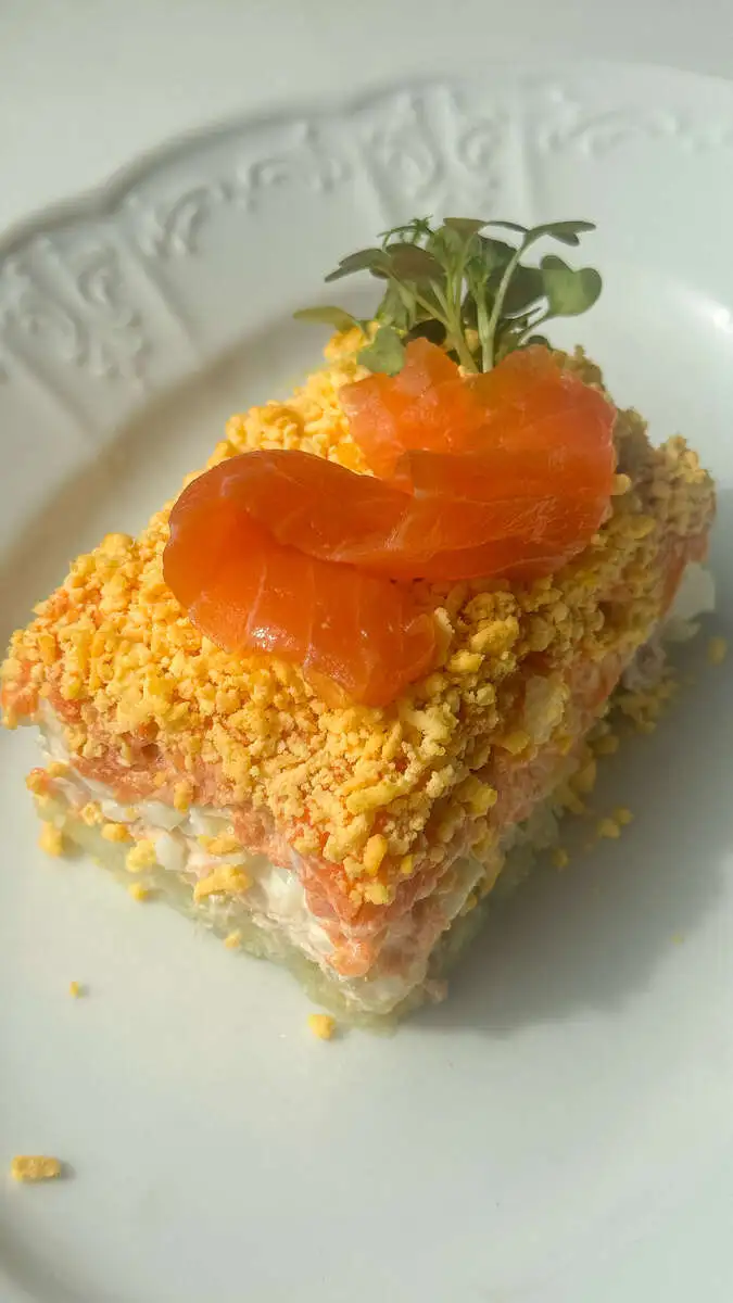 БЛ Мимоза с красной рыбой и форелью 220гр.