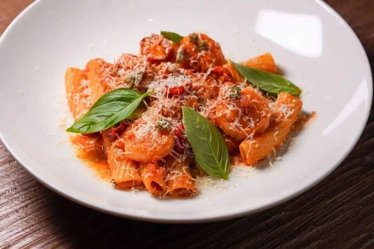 Паста с морепродуктами и томатами сан морцано  250гр.