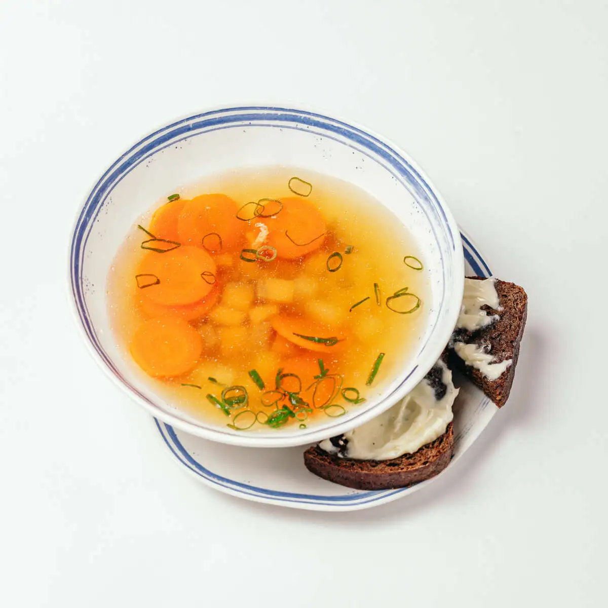 Уха с лососем