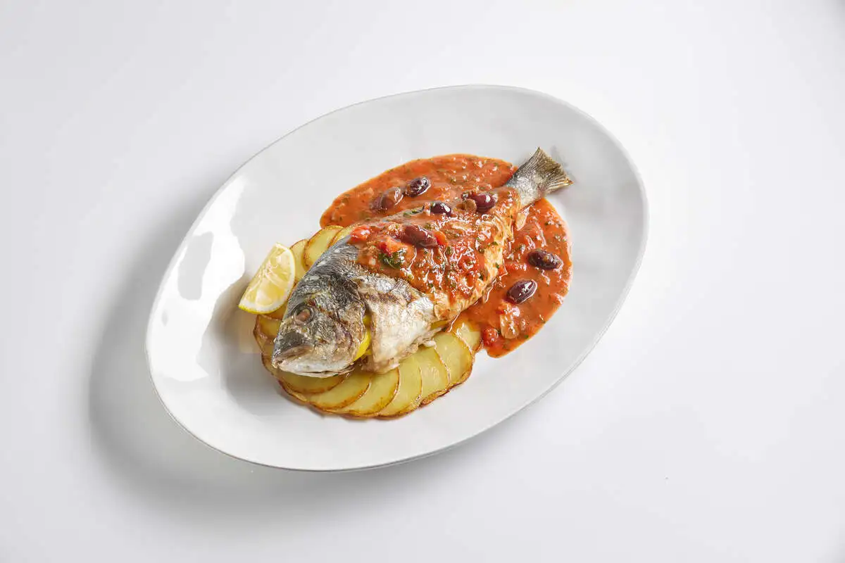 Дорадо в соусе аква пацца (500)