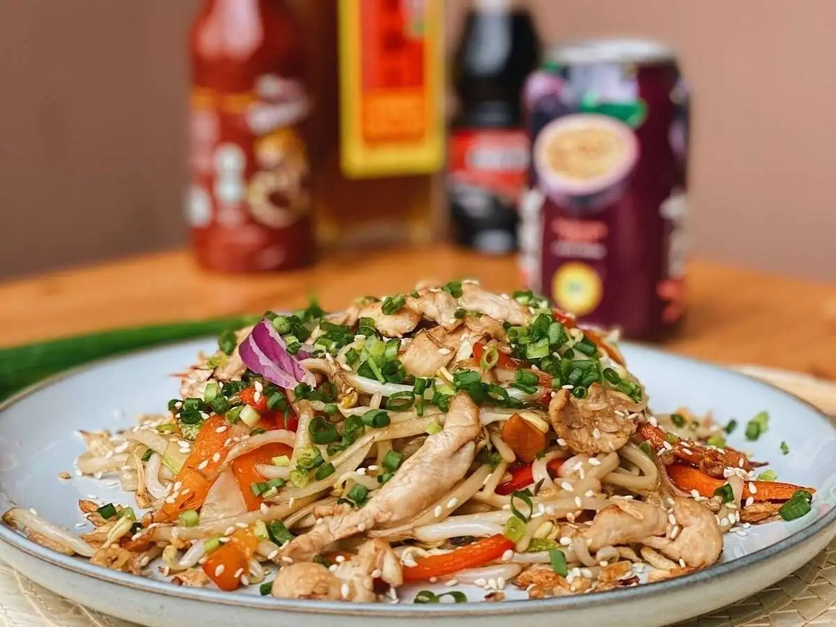 Лапша со свининой вок