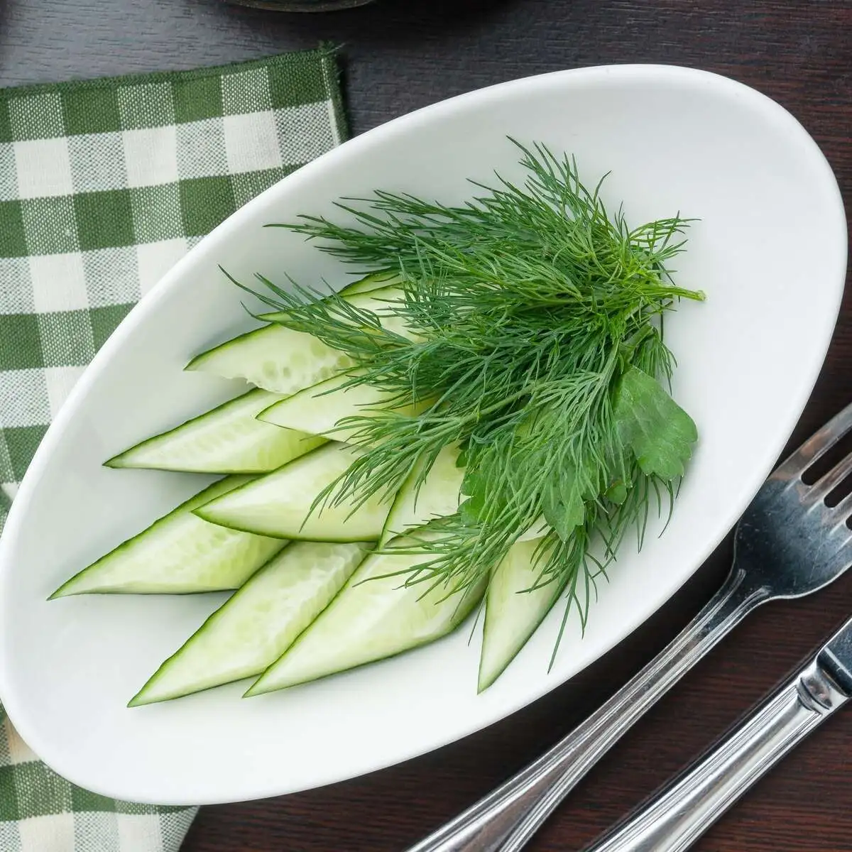 Огурцы малосольные