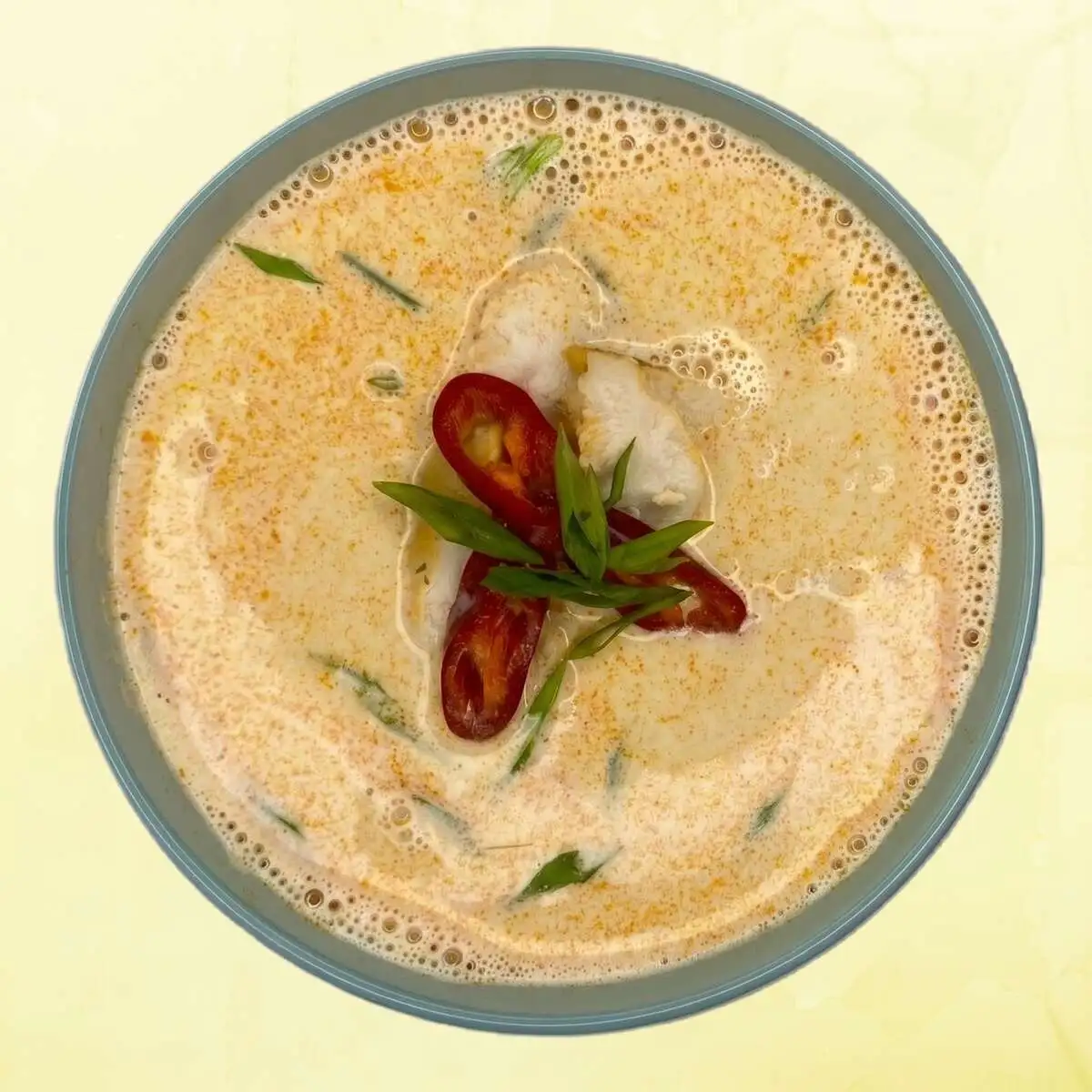 Том ям с курицей