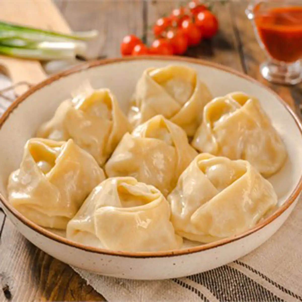 Манты со свининой и говядиной