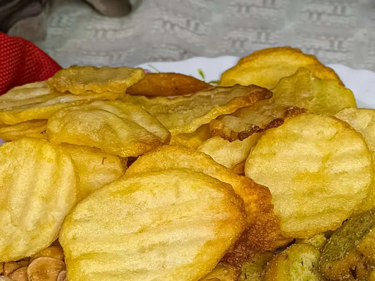 Картофельные чипсы