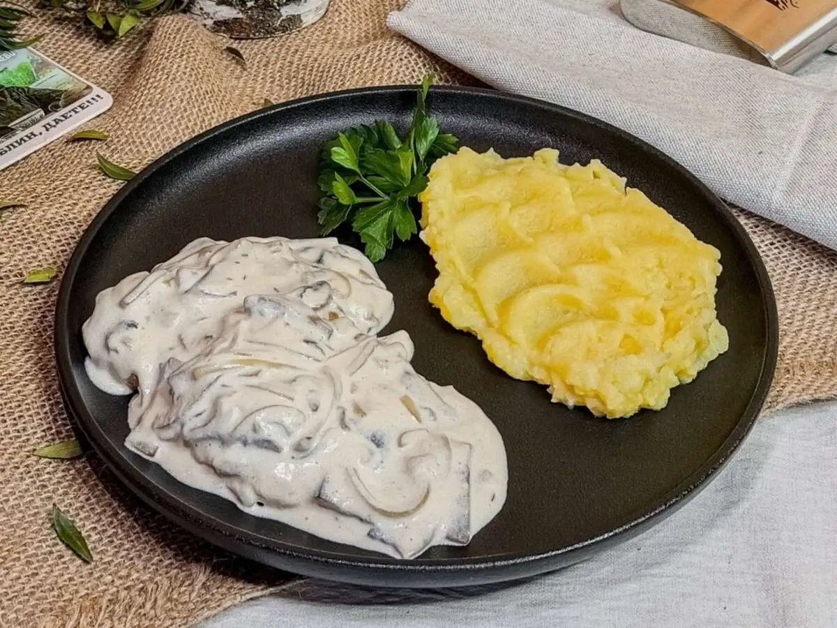 Свинина с картофельным пюре