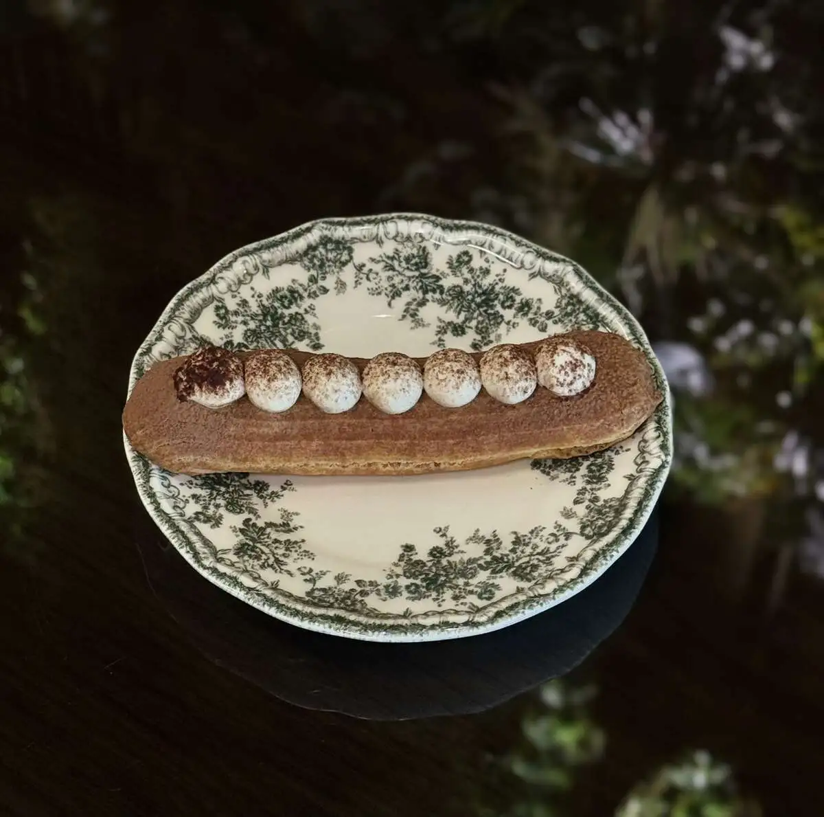 Эклер кофейный/Coffee eclair