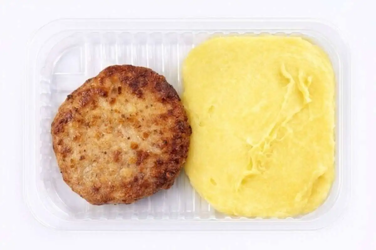Котлета рыбная с картофельным пюре