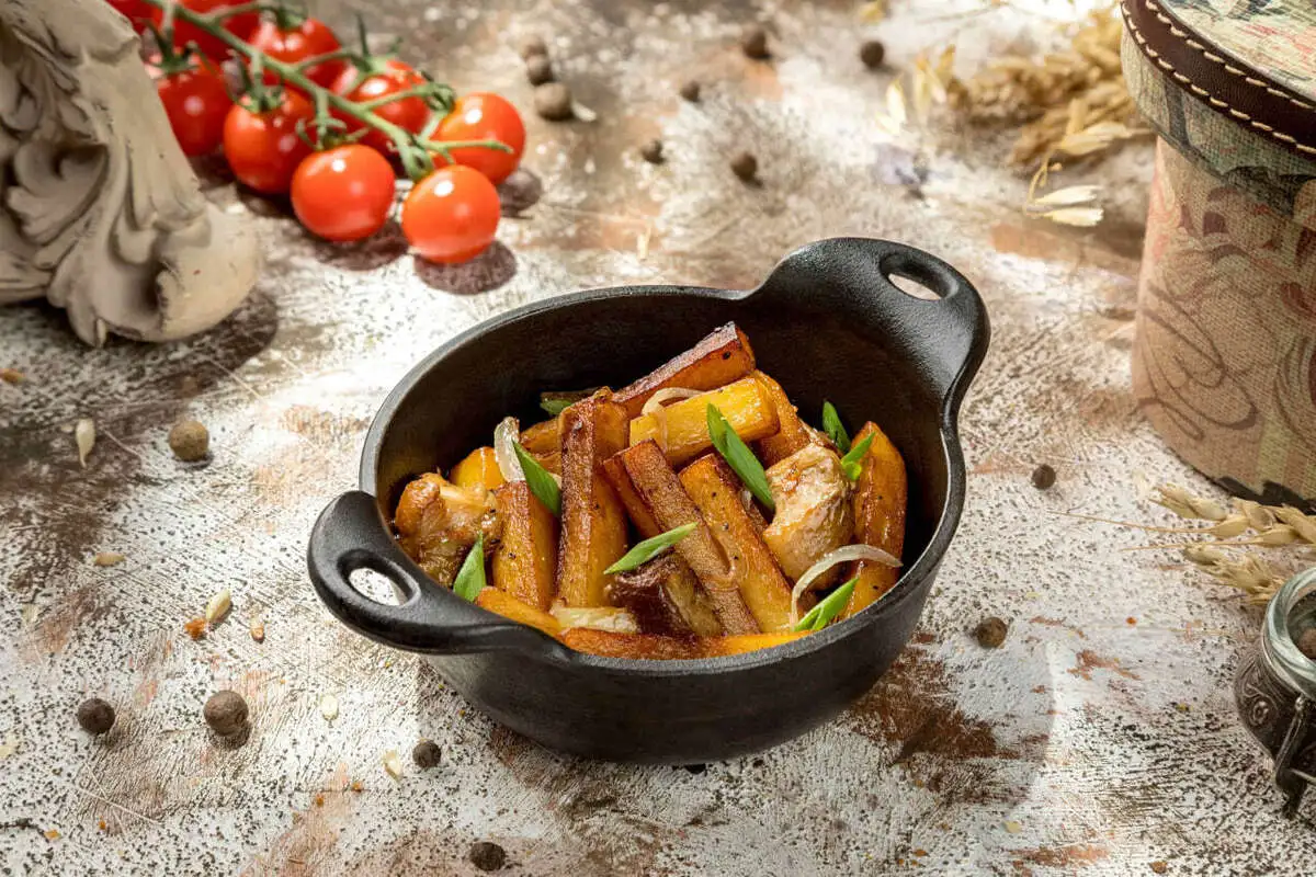 Картофель жареный с шампиньонами