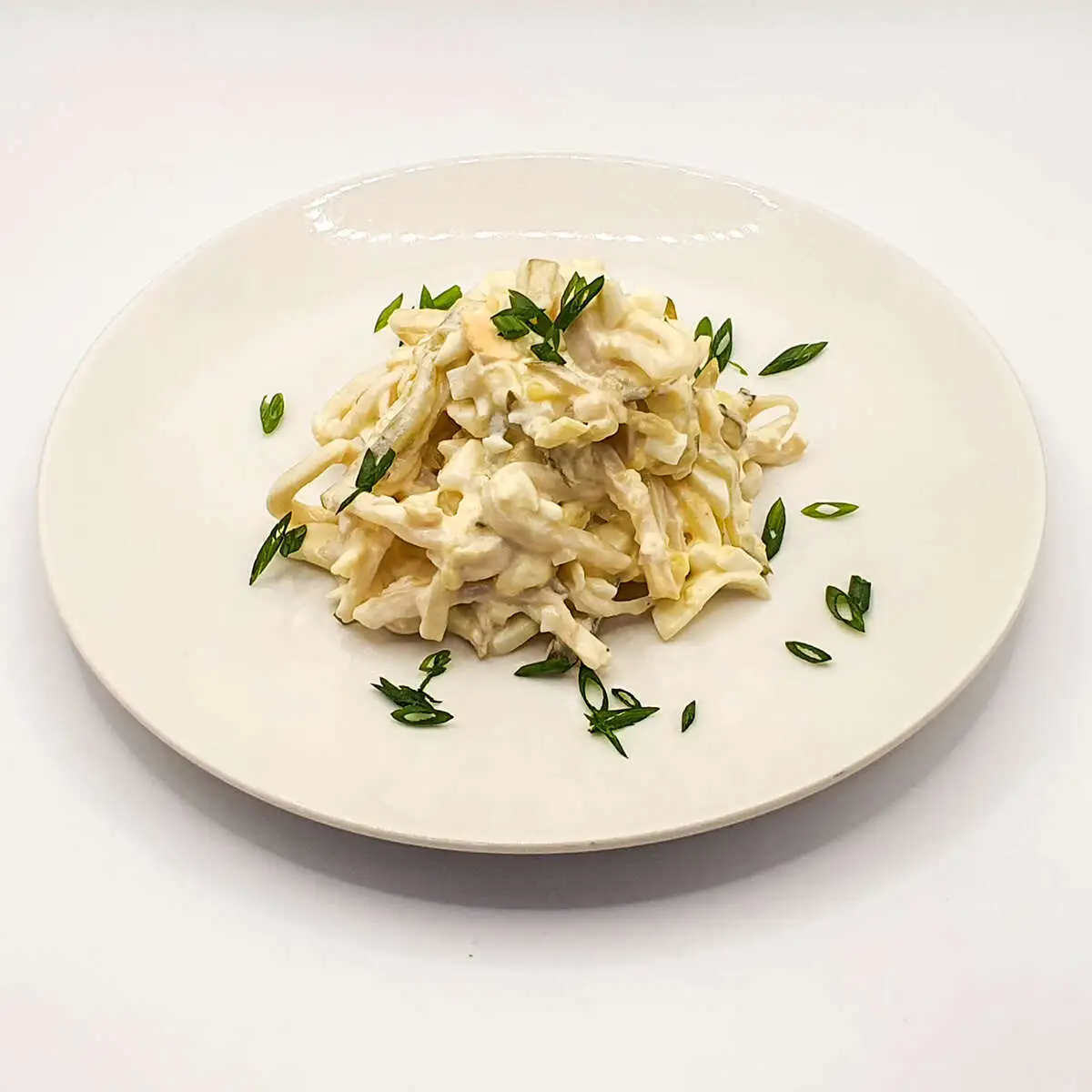 Салат с кальмаром 