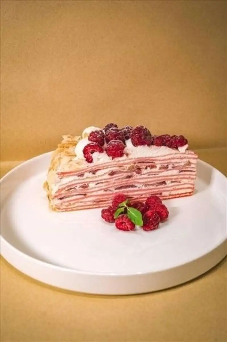 Клубничный Блинный торт