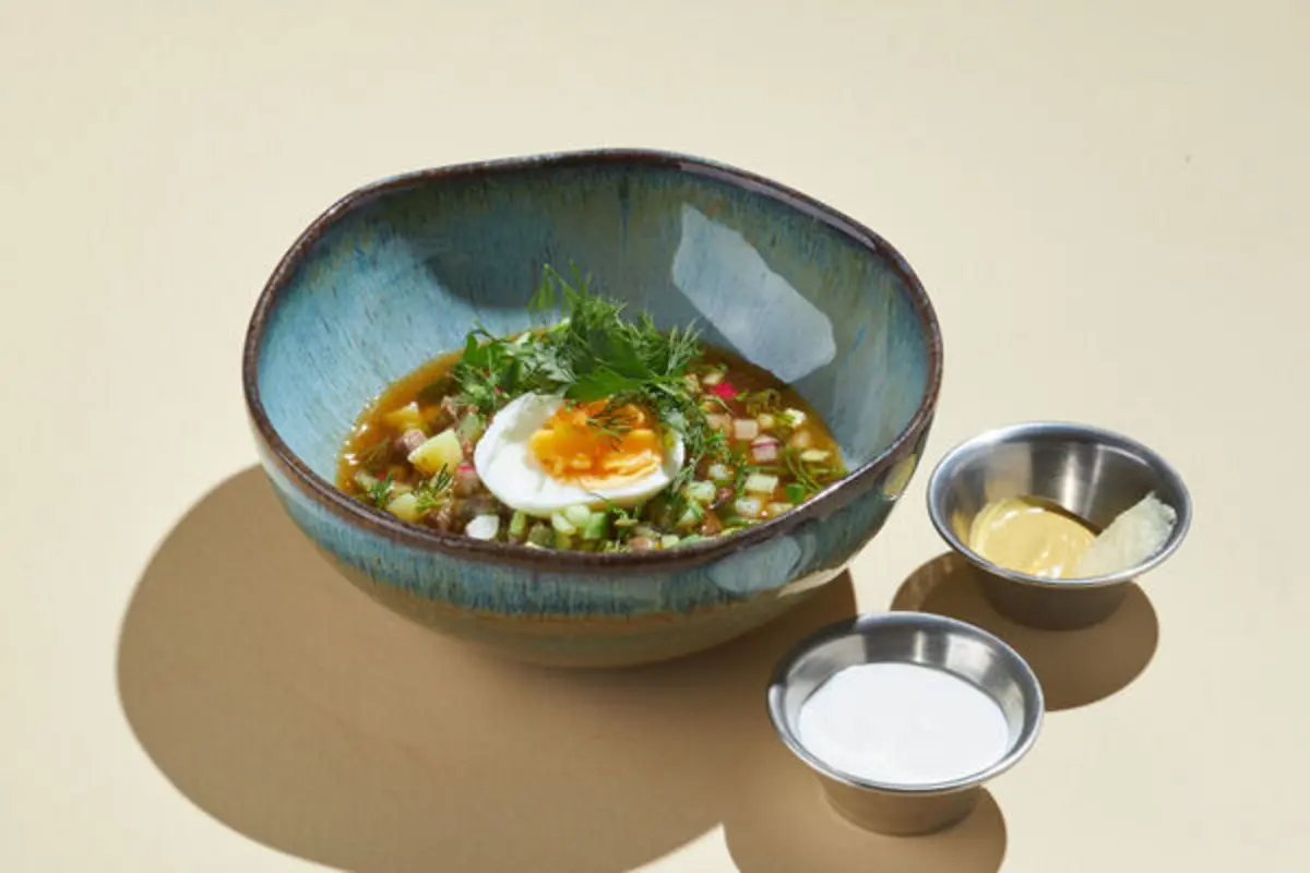 Окрошка на квасе с говядиной и редисом  