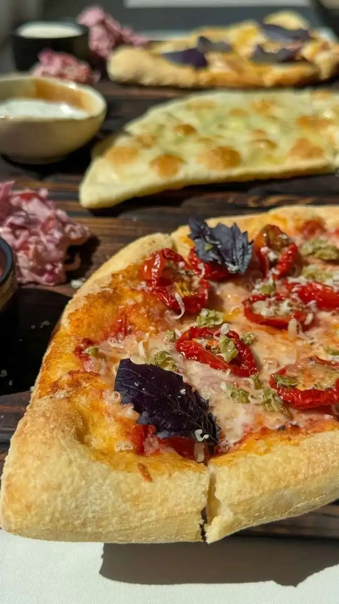БЛ Пицца маринара с вялеными томатами 240гр.