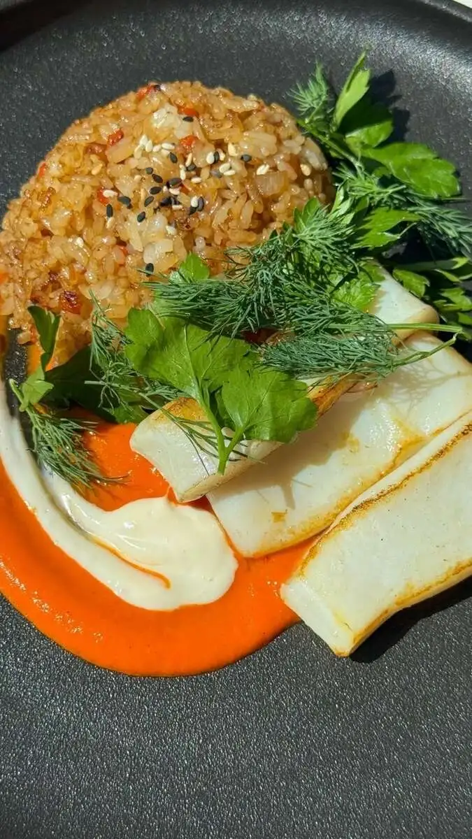 БЛ Кальмар на гриле с рисом и овощами 190гр.