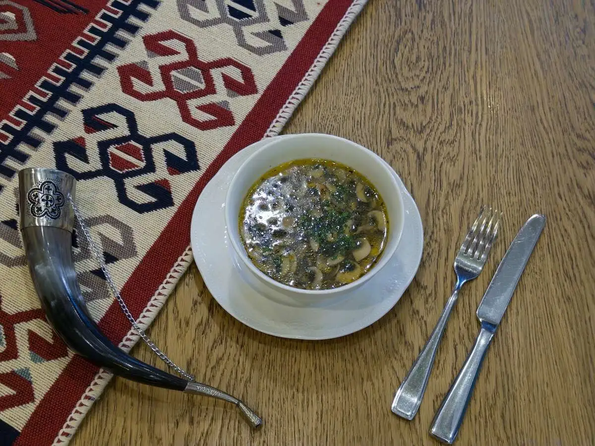 Куриный суп с шампиньонами
