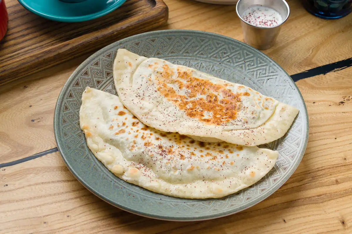 Кутабы с сыром