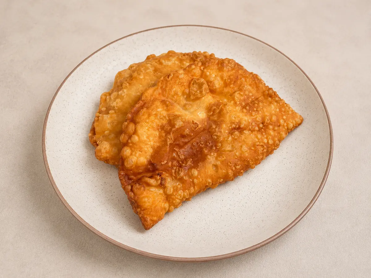 Чебурек с мясом курицы