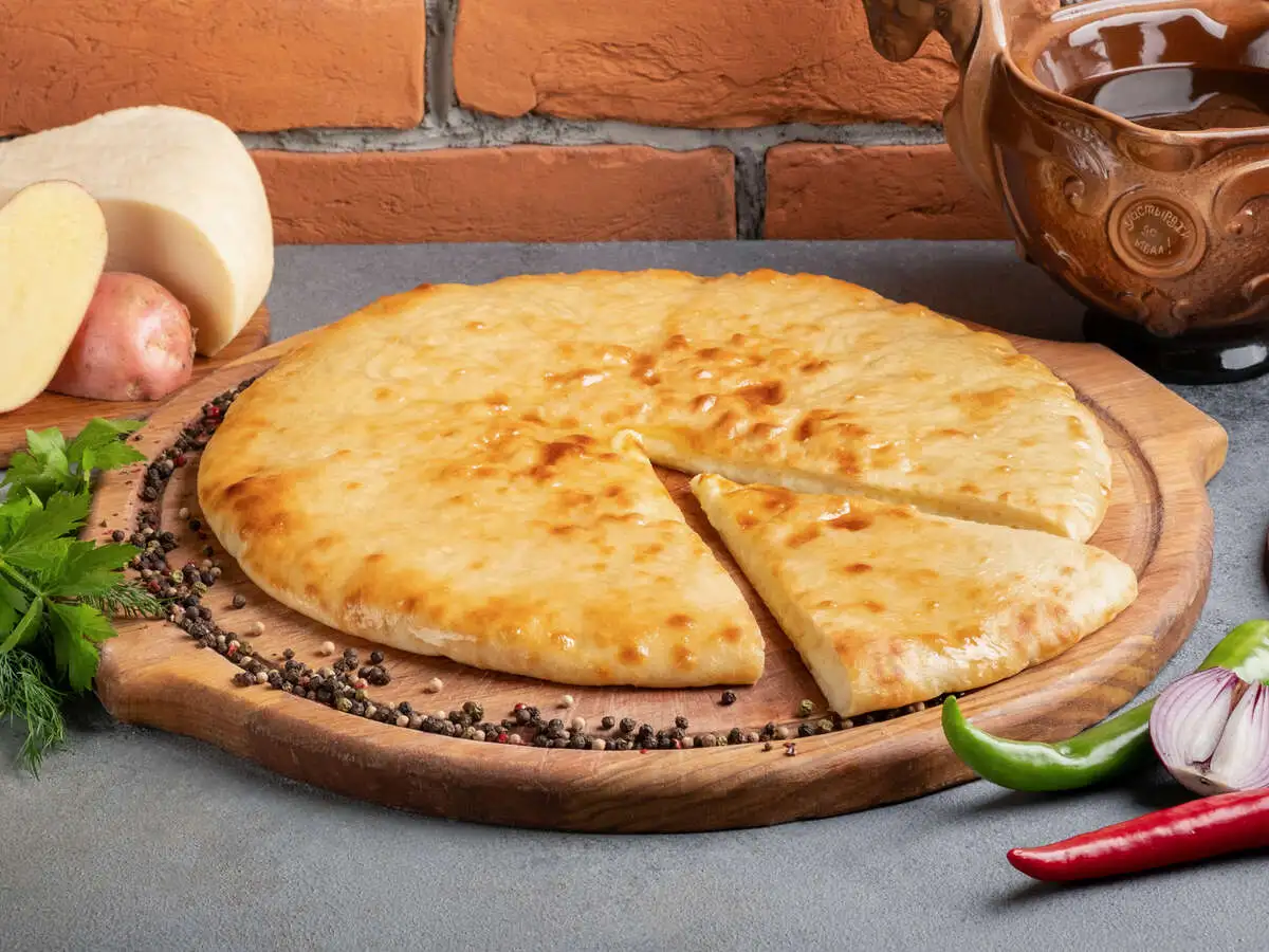 Осетинский пирог с картофелем и сыром «Картофджын»