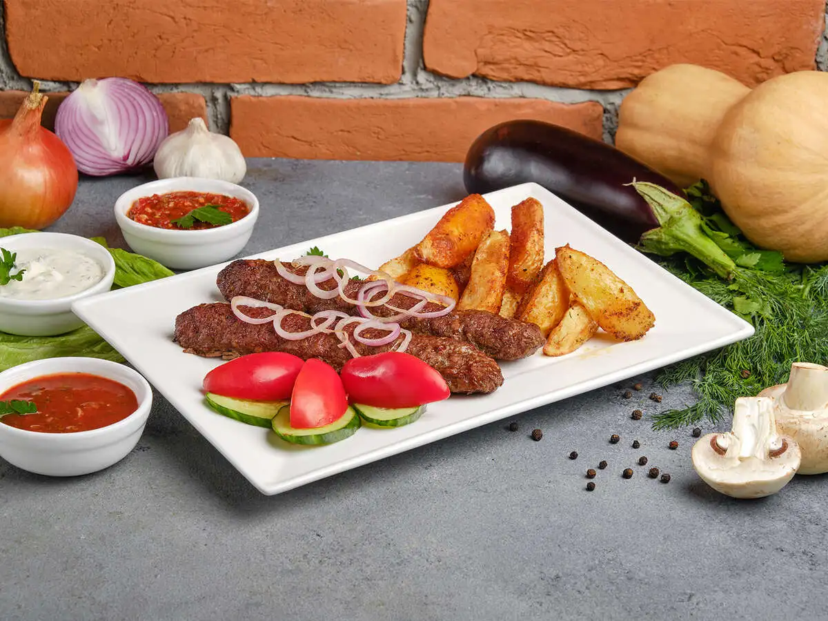 Люля из говядины с картошкой по-деревенски