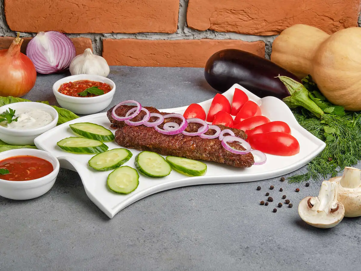 Люля из говядины с овощами
