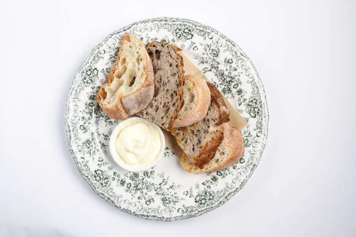 Хлеб с маслом