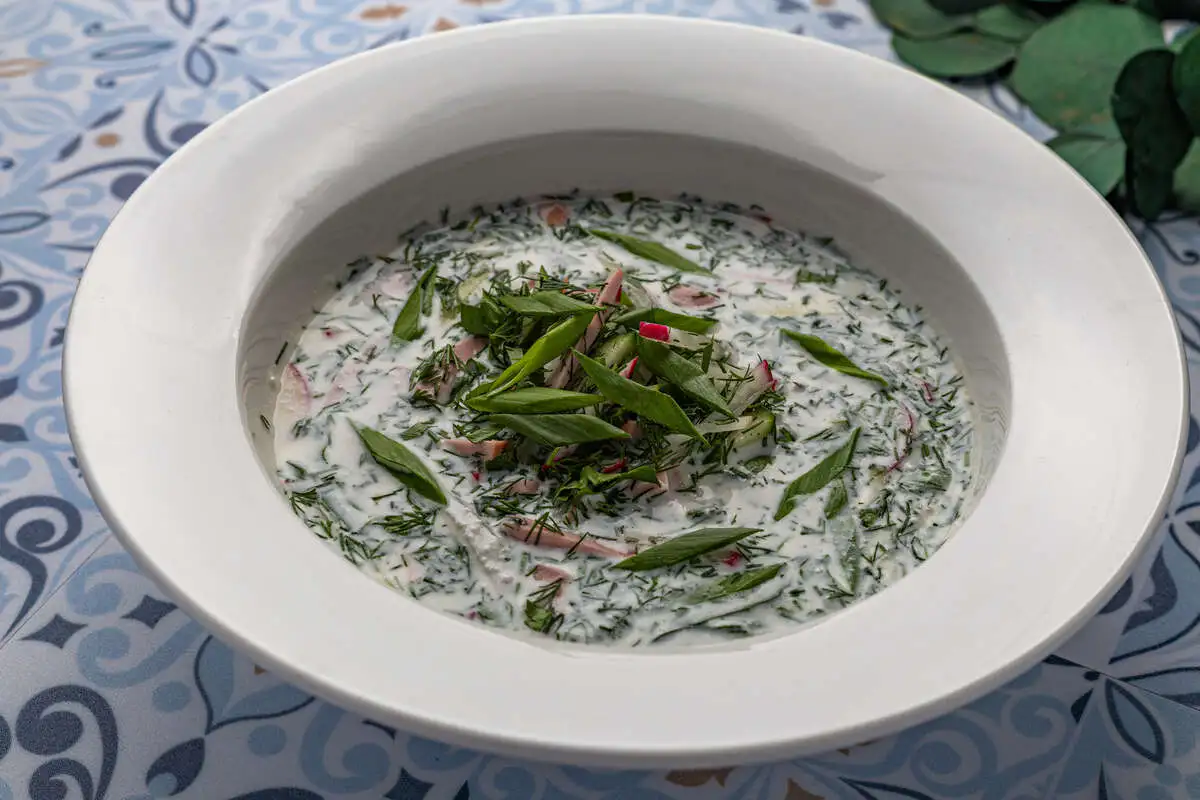 Окрошка с ветчиной