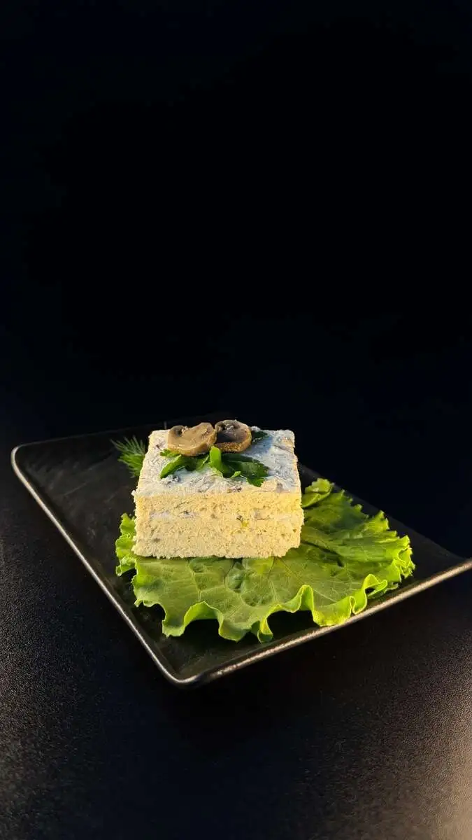 Куриное пирожное с грибами