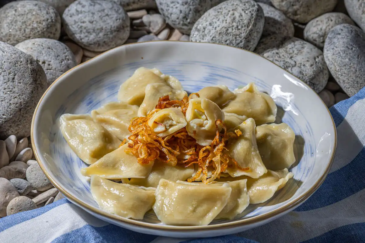 Вареники с кальмаром