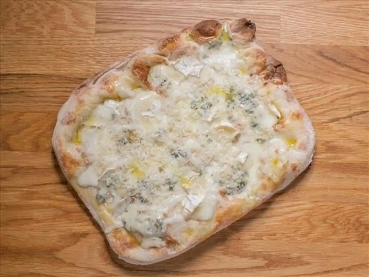 Римская пицца 4 сыра