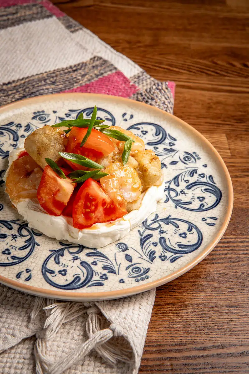 Закуска с креветкой и баклажаном