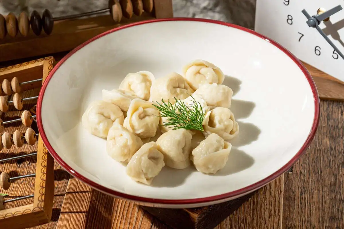 Пельмени с курицей и квашеной капустой (мне побольше)