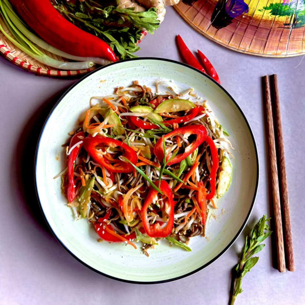 Лапша соба с овощами