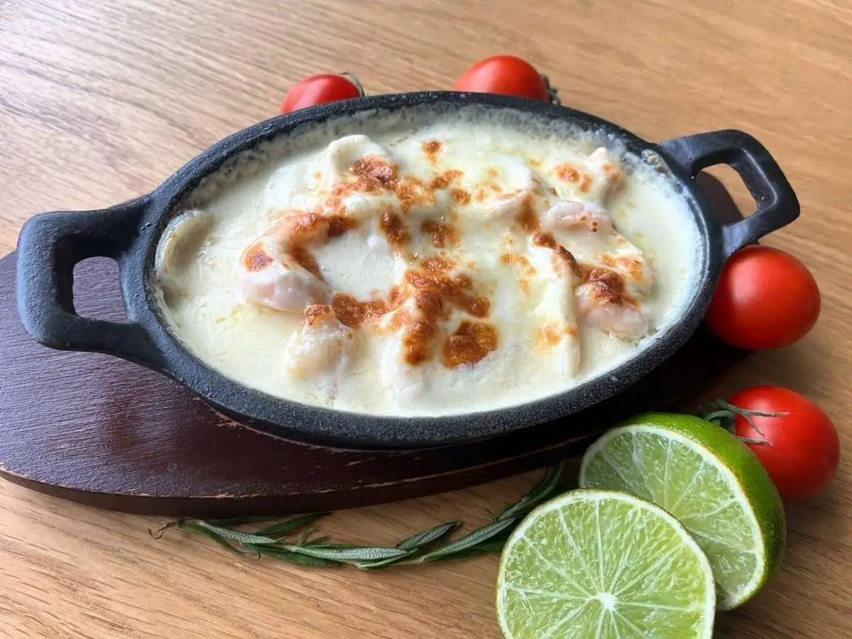 Жульен с дарами моря
