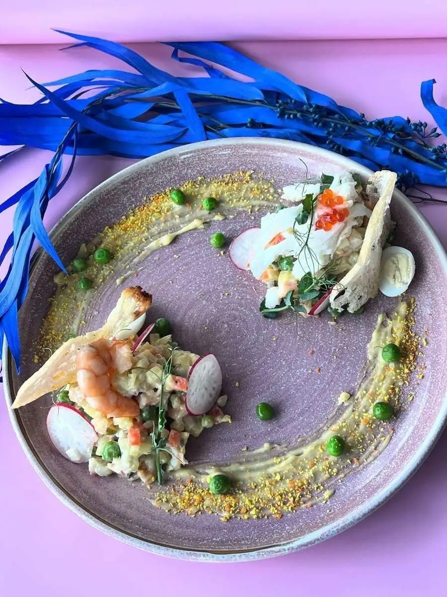 Эль классико с камчатским крабом, креветкой и икрой