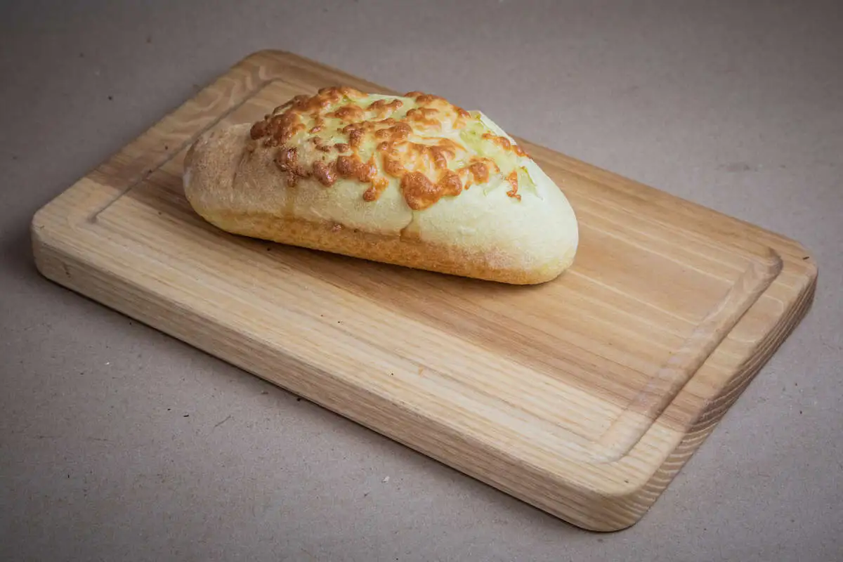 Мини багет Сырный 140г