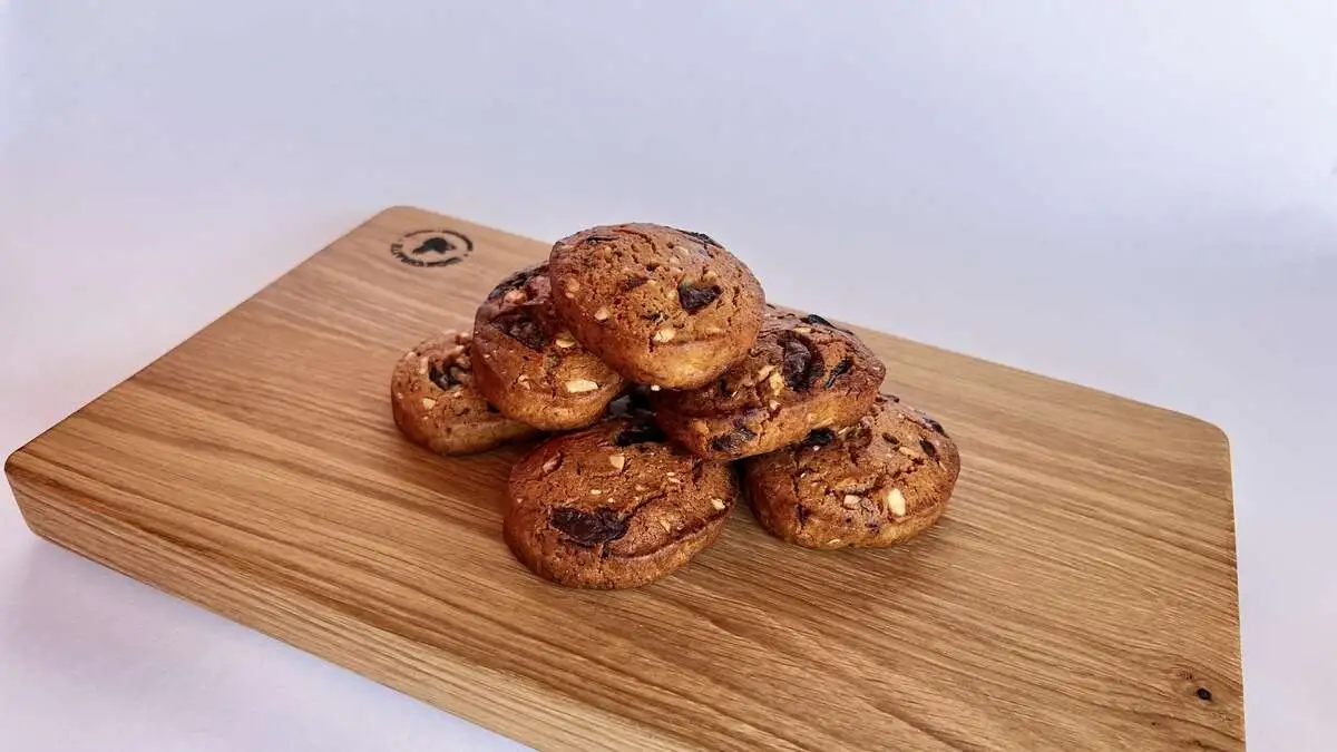 Кукис ореховый с черносливом и шок.200г