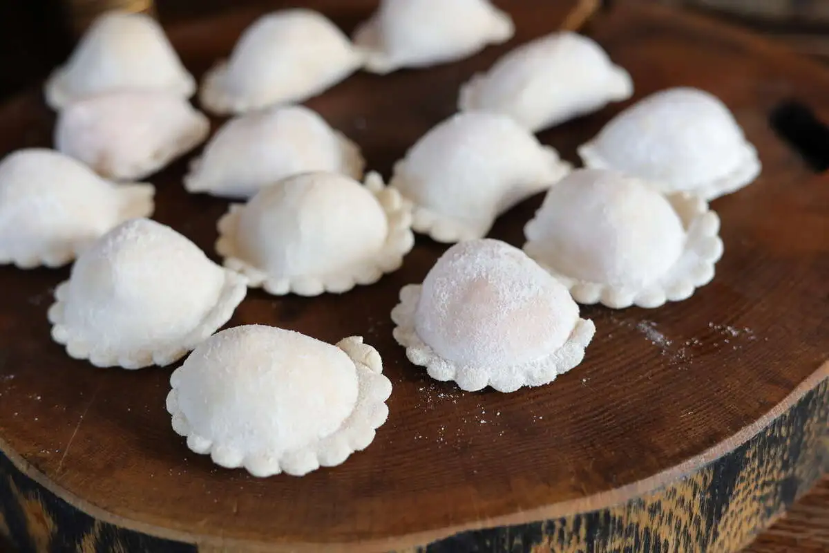 Пельмени с грибами замороженные